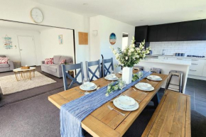 Spacious 5BDR 2BA 2LR plus sleepout Family Home